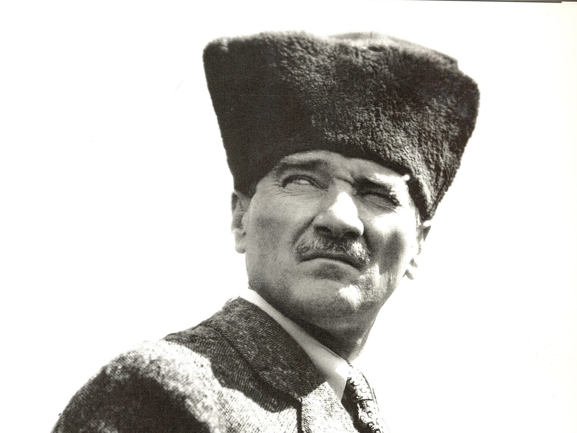 Mustafa Kemal Atatürk'ün bir fotoğrafı.